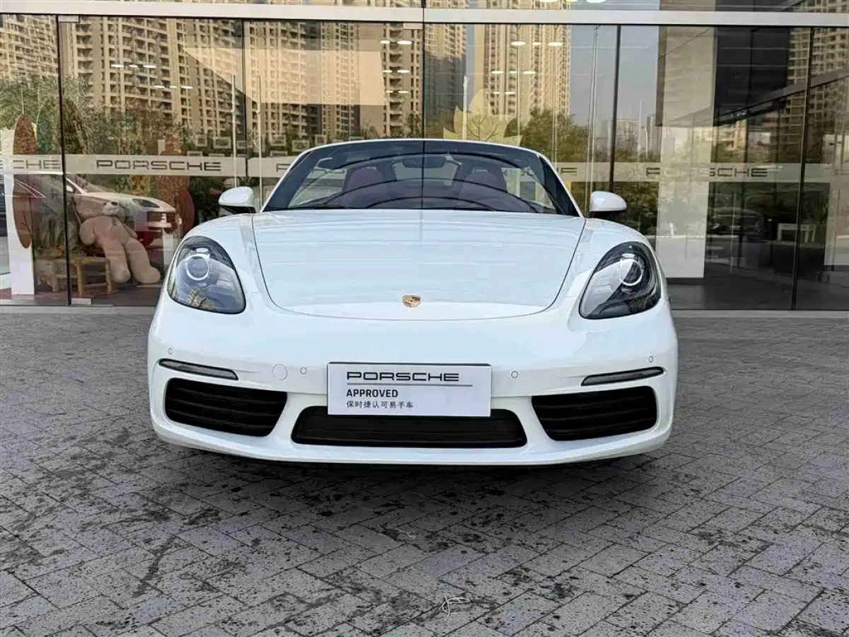 PORSCHE 718