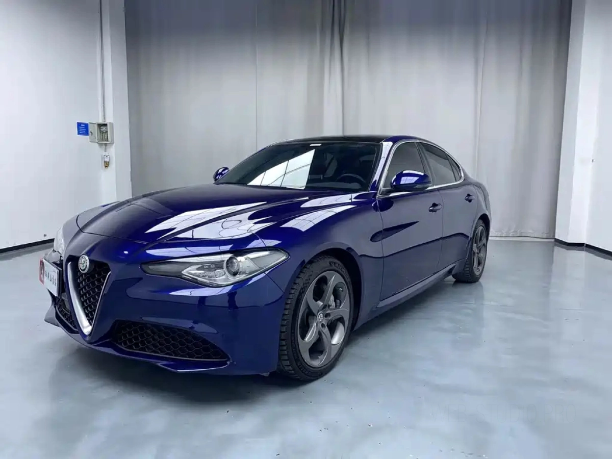 ALFAROMEO GIULIA  2021