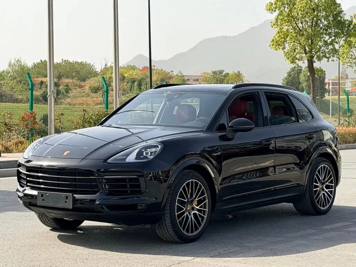PORSCHE CAYENNE NEW ENERGY  2022