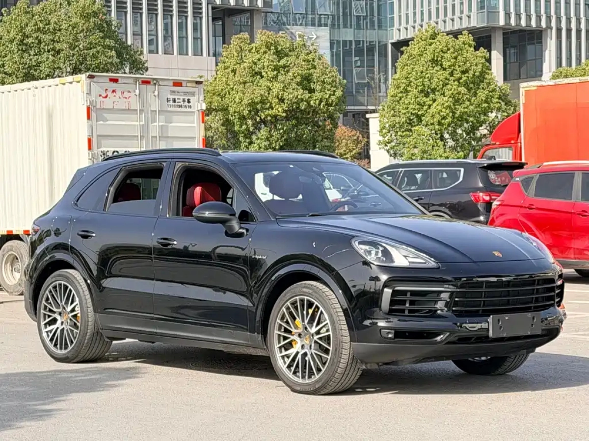 PORSCHE CAYENNE NEW ENERGY