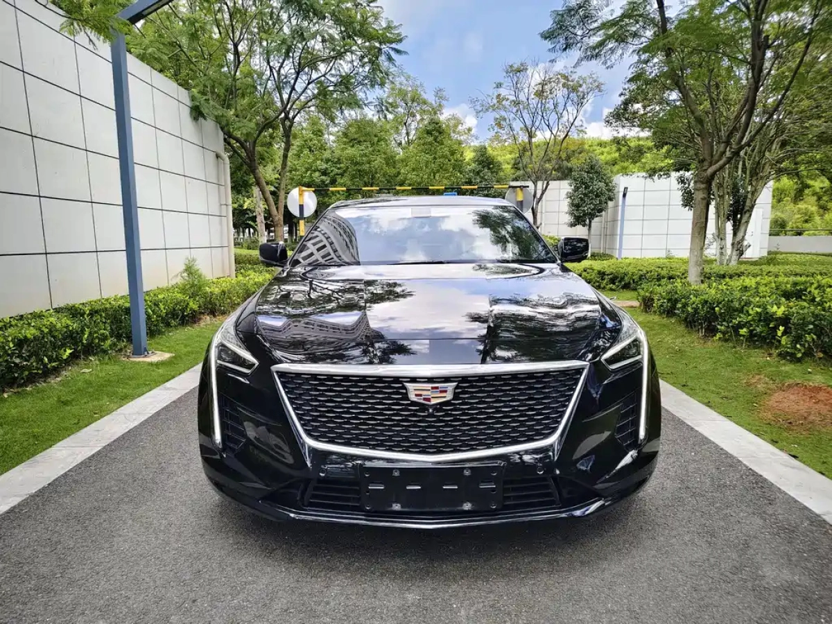 CADILLAC CT6