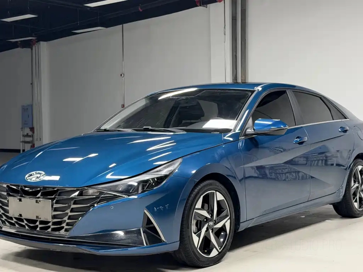 HYUNDAI ELANTRA  2022