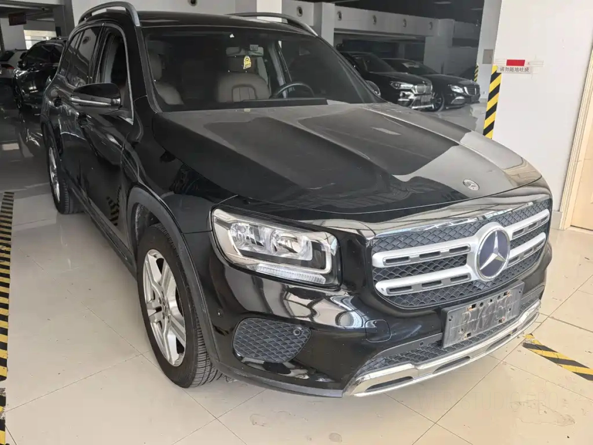 MERCEDES BENZ GLB