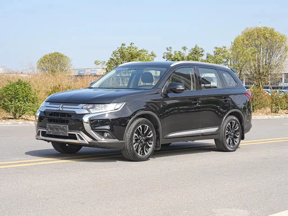 MITSUBISHI OUTLANDER  2019