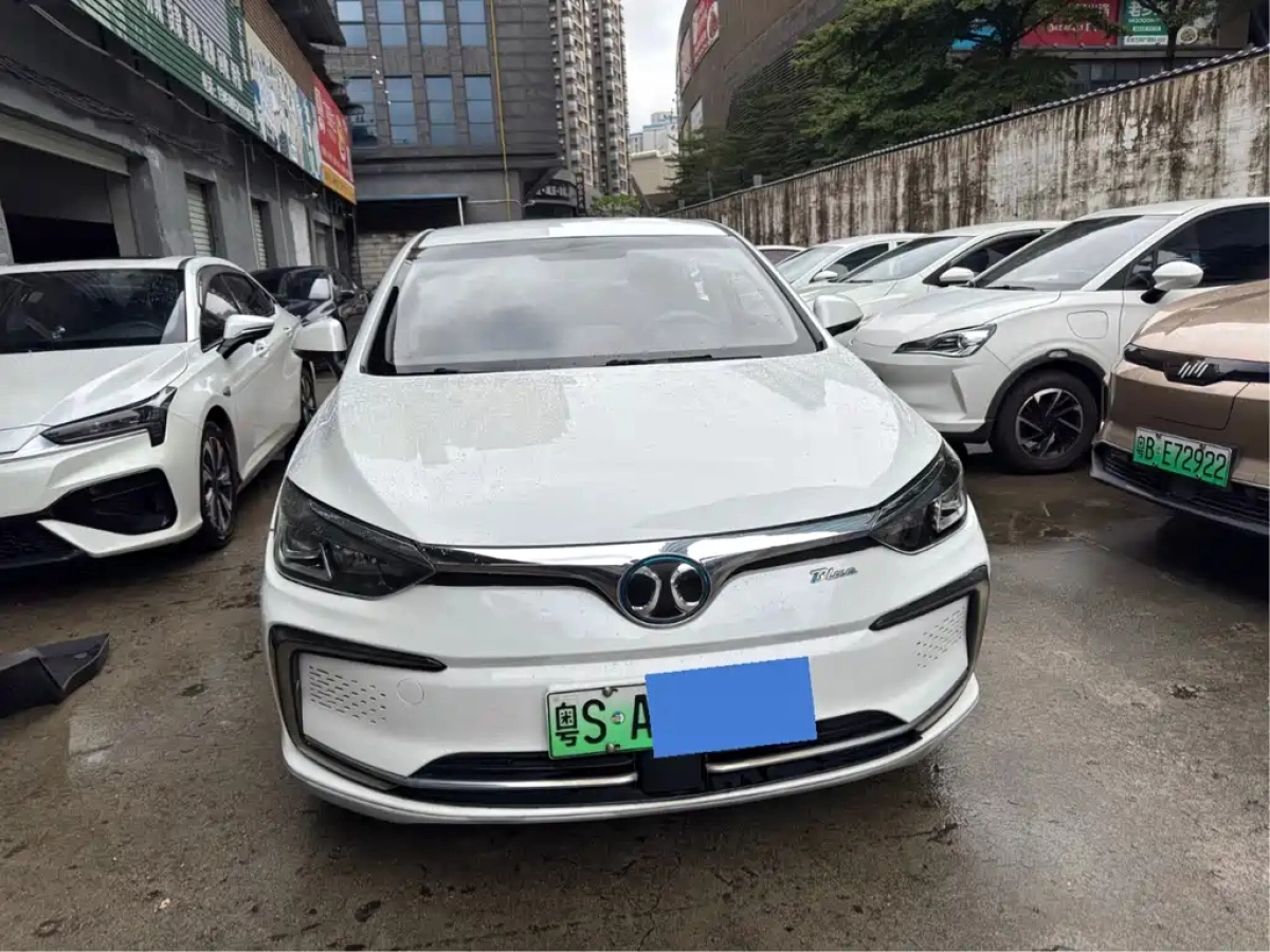 BAIC EU5