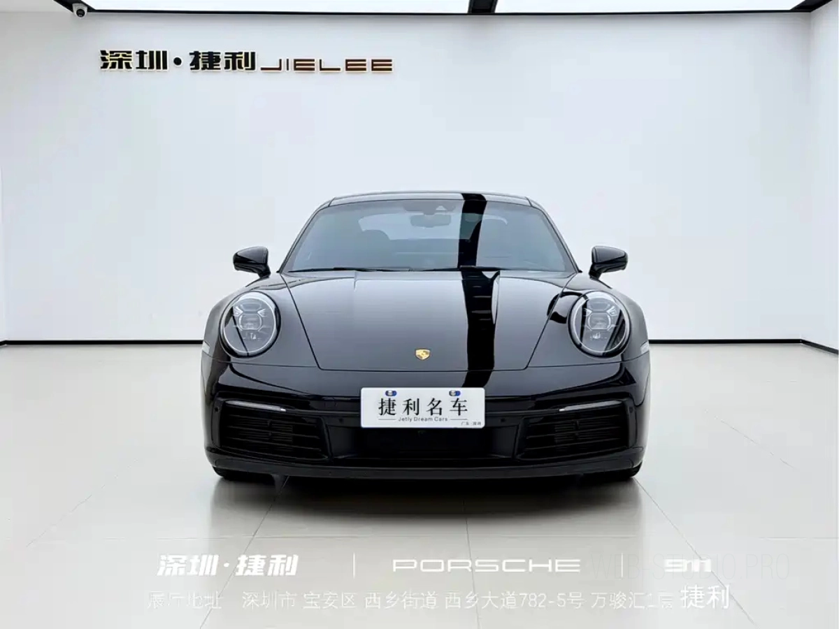 PORSCHE 911
