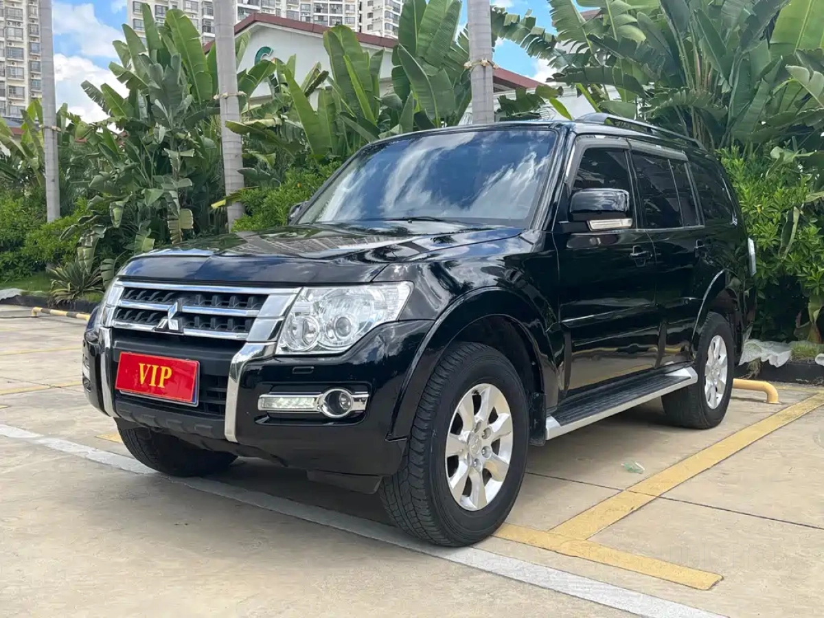 MITSUBISHI PAJERO IMPORT  2019