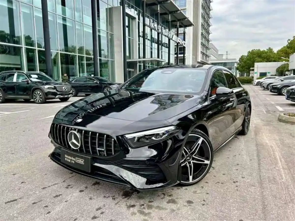 MERCEDES BENZ A-CLASS AMG  2025