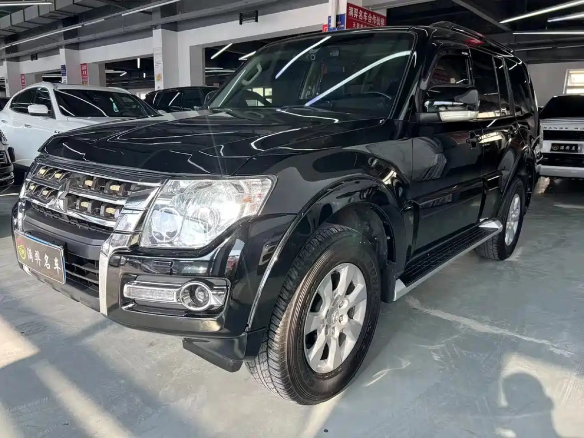 MITSUBISHI PAJERO IMPORT  2019