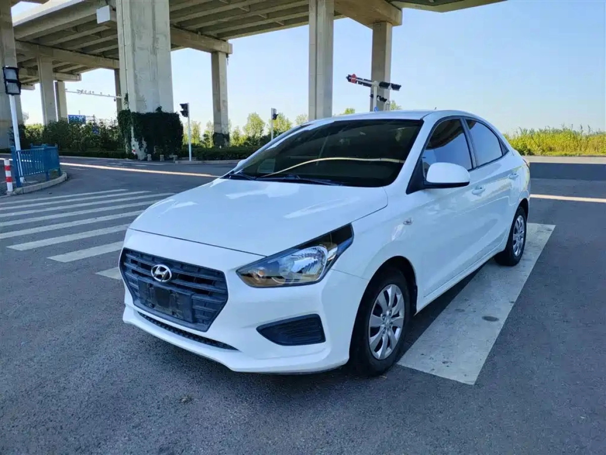 HYUNDAI SOLARIS  2020
