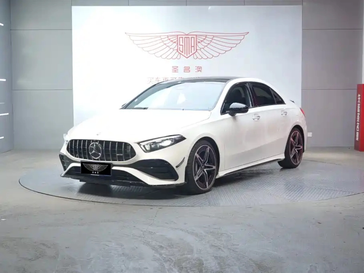 MERCEDES BENZ A-CLASS AMG  2025
