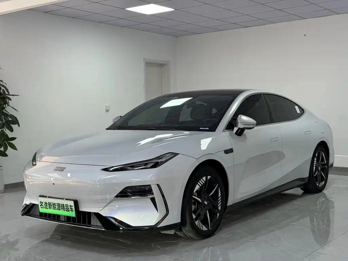 GEELY GALAXY GALAXY E8  2024