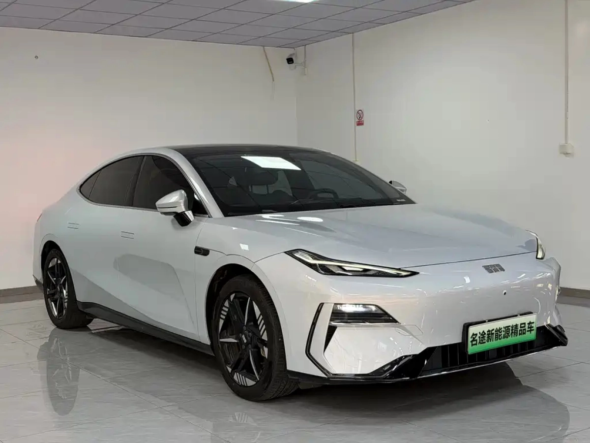 GEELY GALAXY GALAXY E8