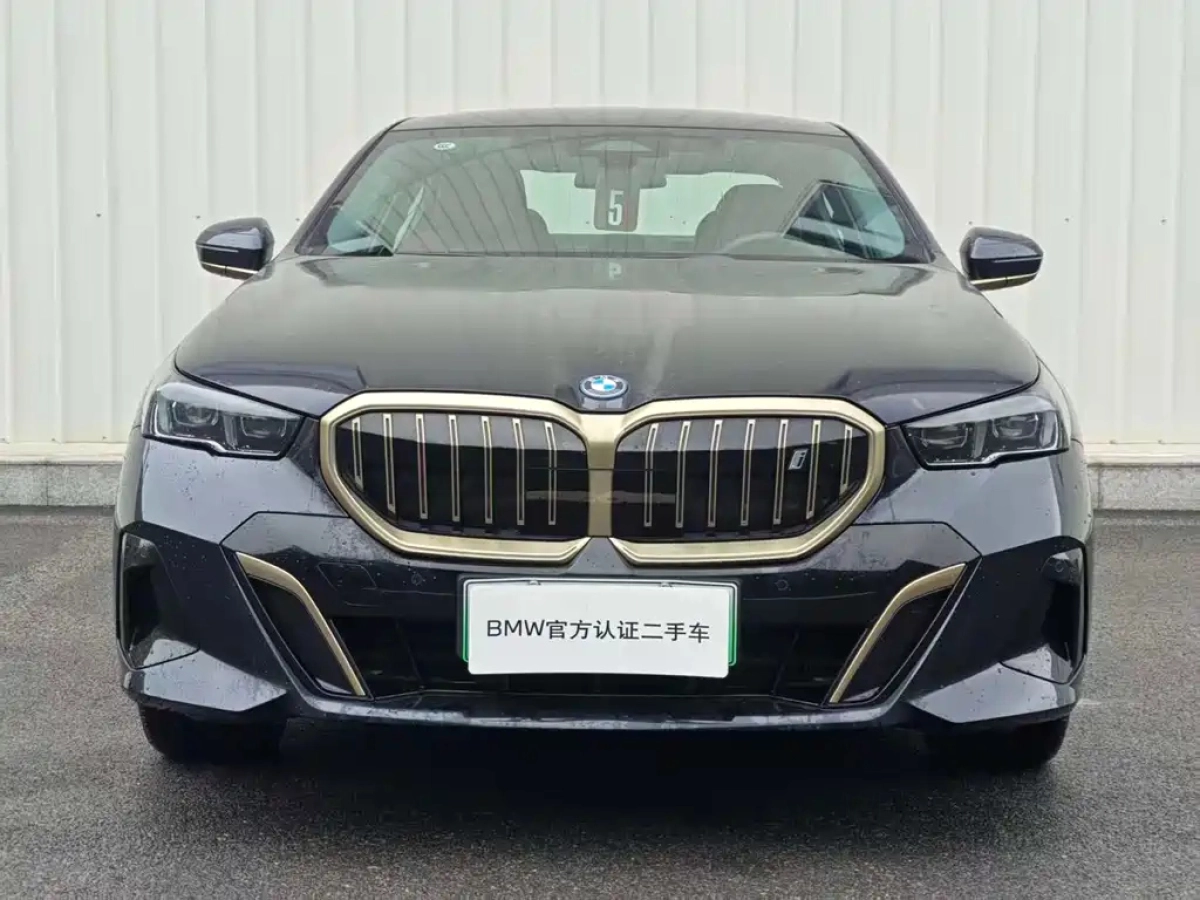BMW I5