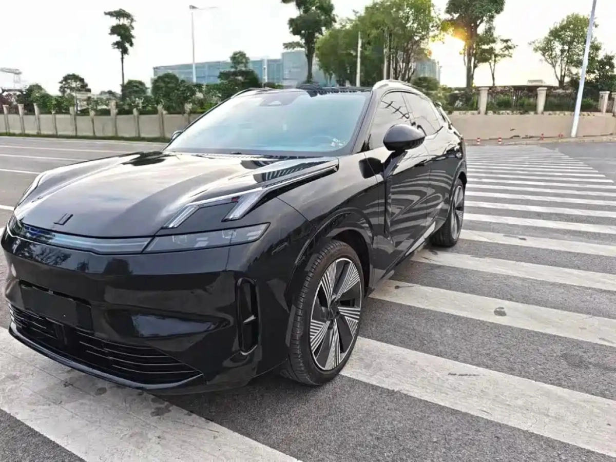 LYNK&CO 08 NEW ENERGY