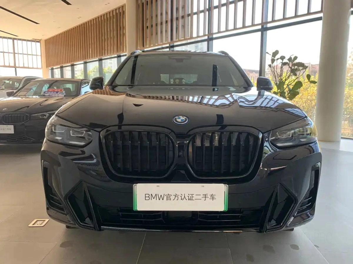 BMW IX3