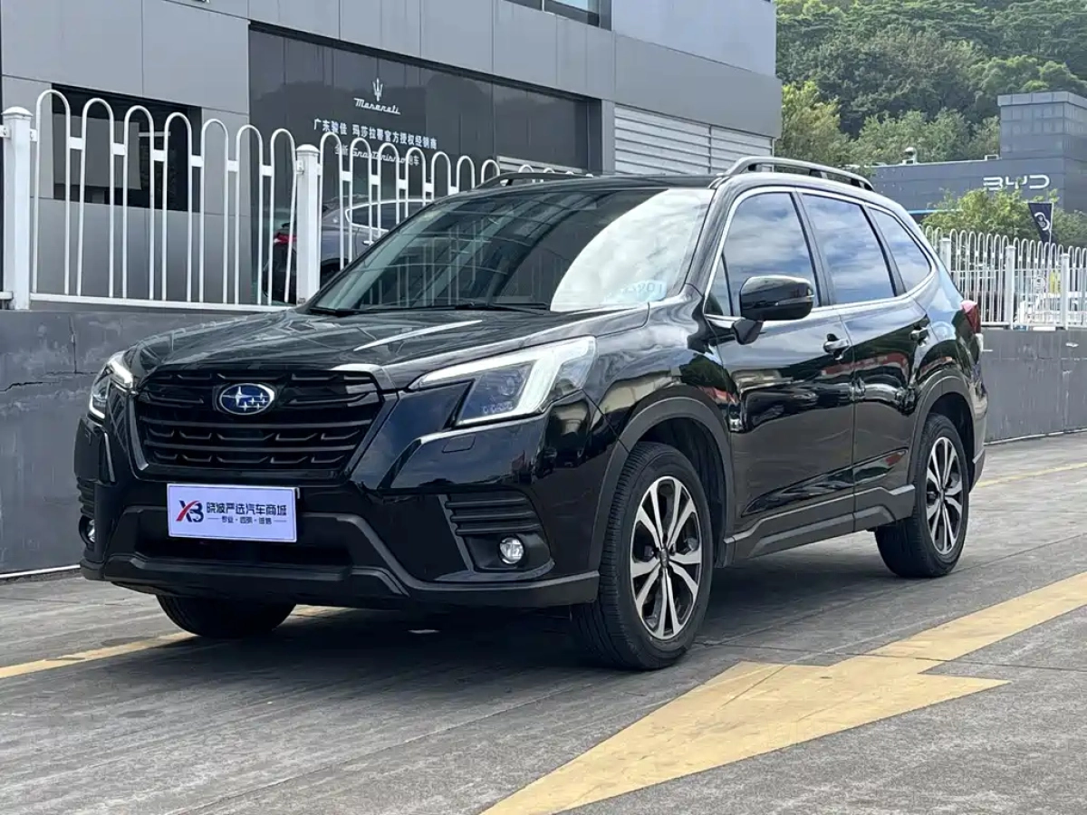 SUBARU FORESTER  2024