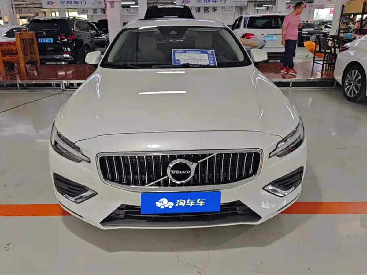 VOLVO V60