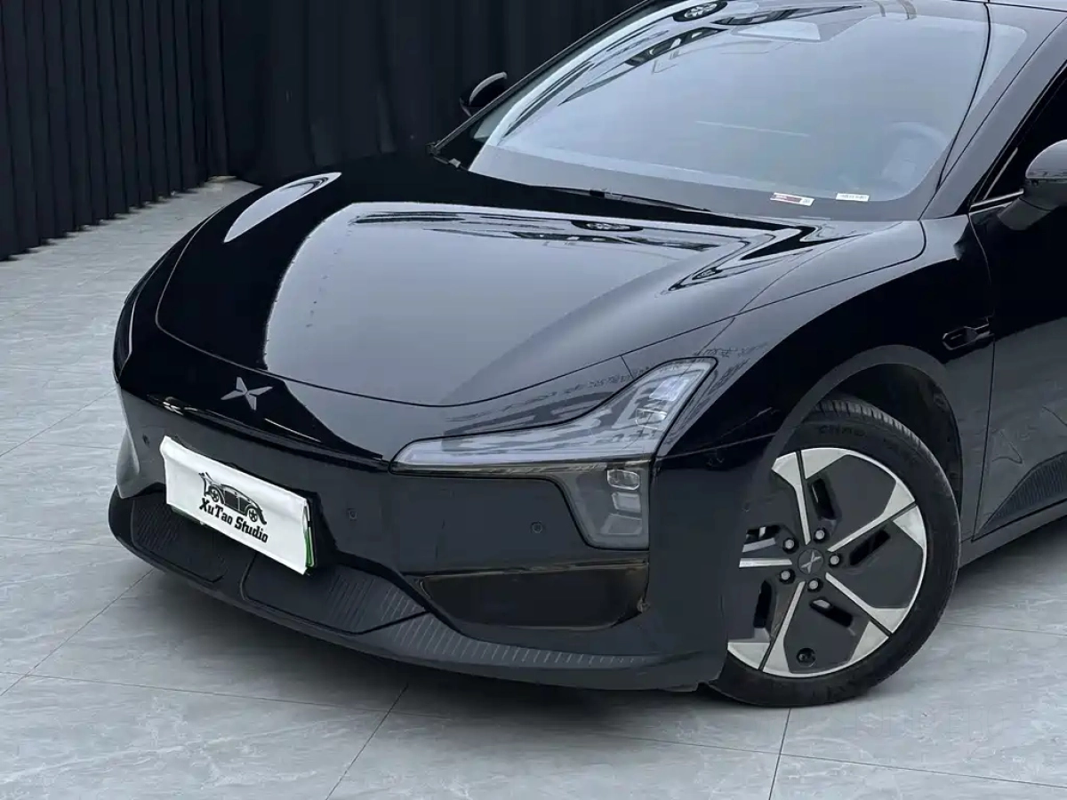 XPENG MOTORS MONA M03