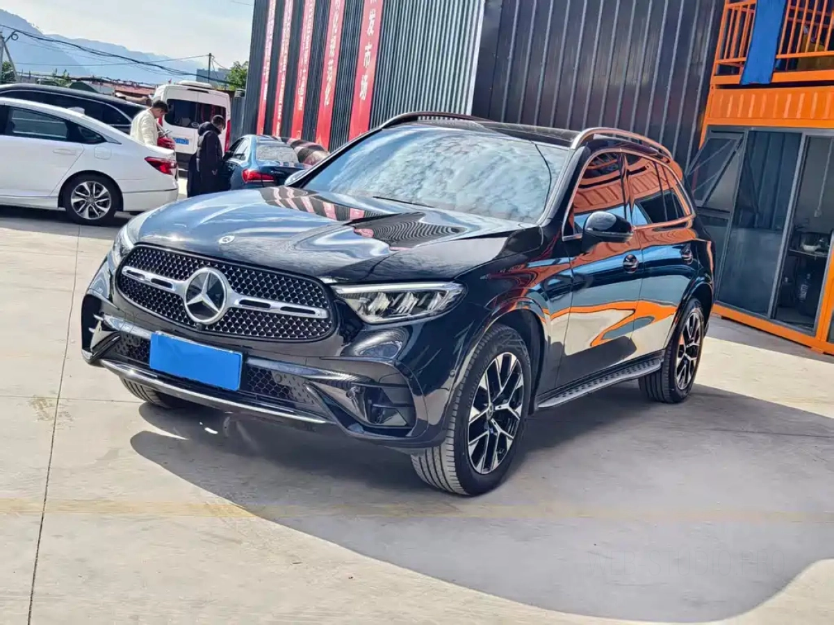 MERCEDES BENZ GLC  2023