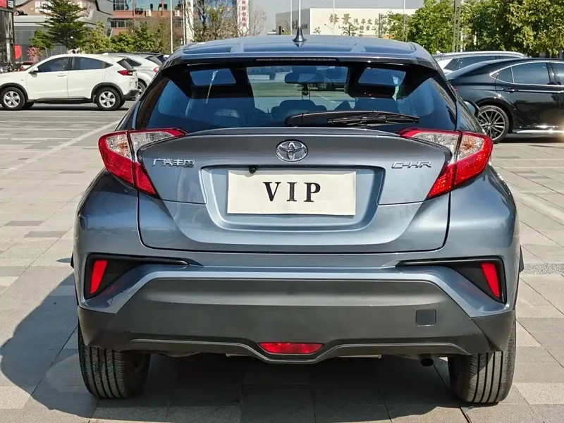 TOYOTA C-HR