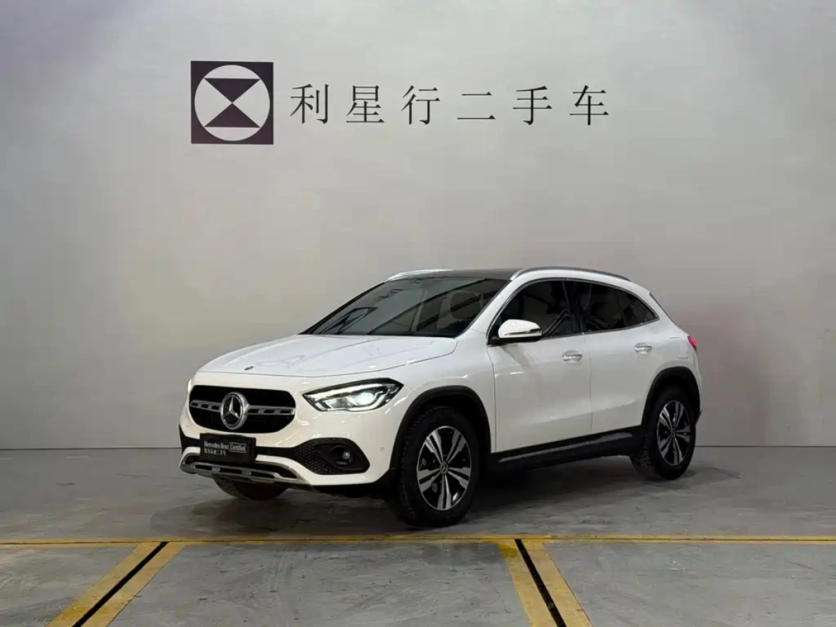 MERCEDES BENZ GLA  2021