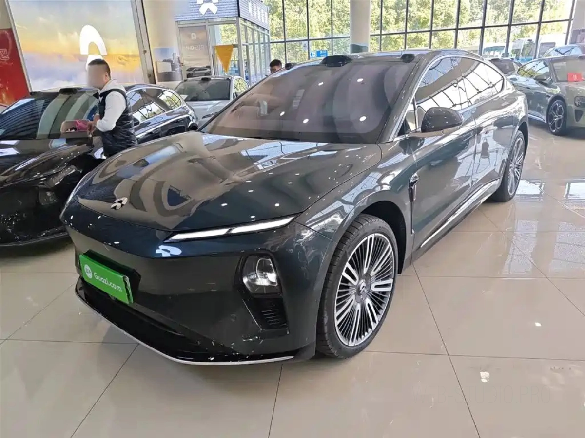 NIO ET9