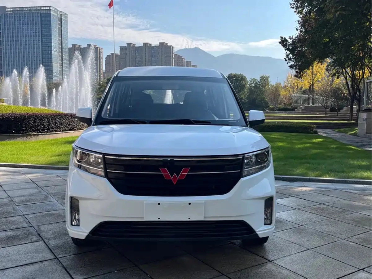 SGMW WULING JOURNEY
