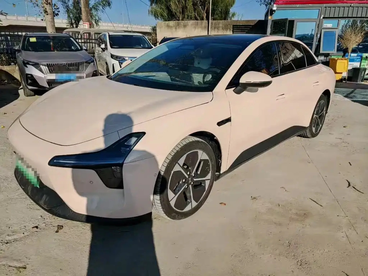 XPENG MOTORS MONA M03