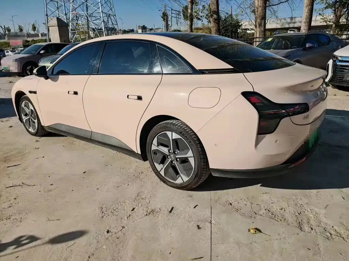 XPENG MOTORS MONA M03