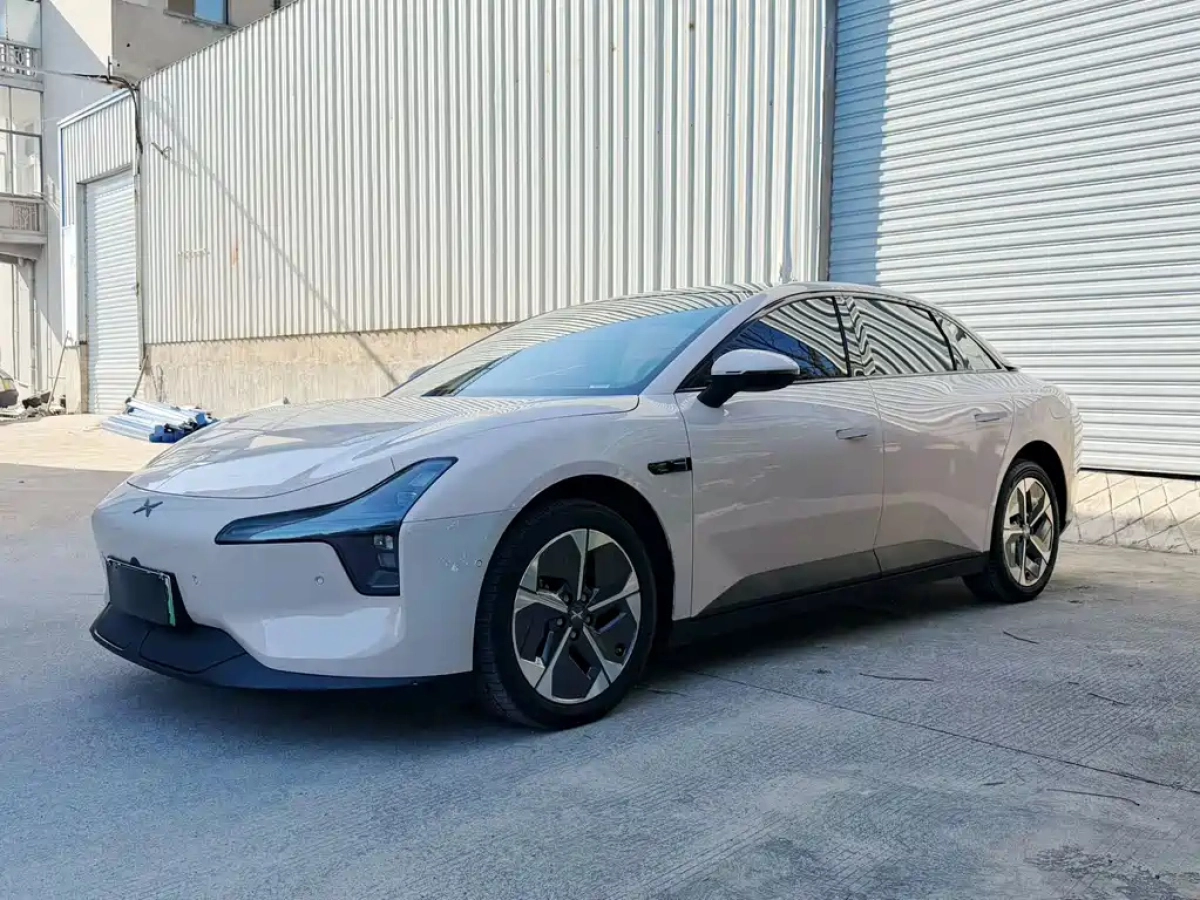 XPENG MOTORS MONA M03