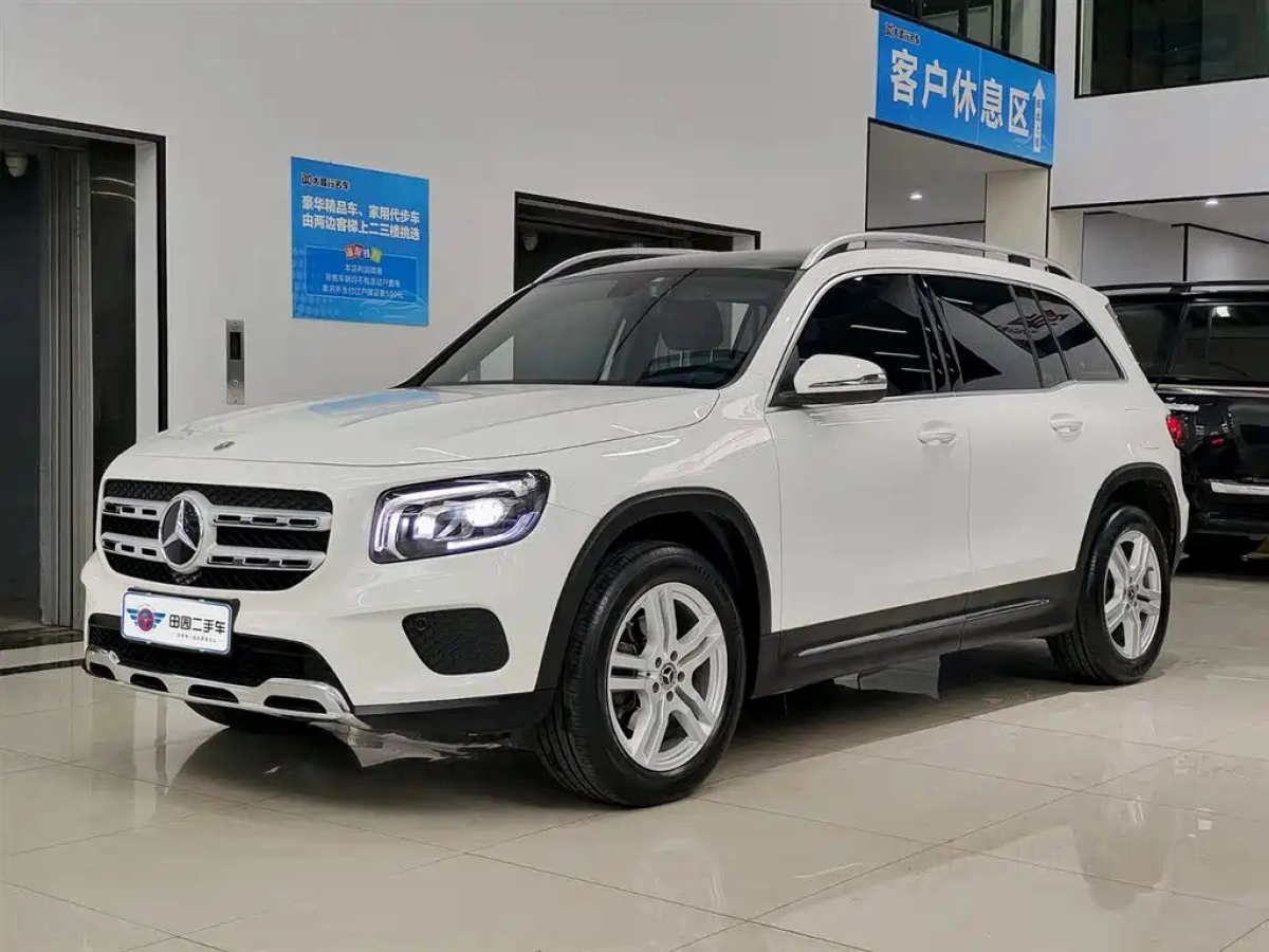 MERCEDES BENZ GLB
