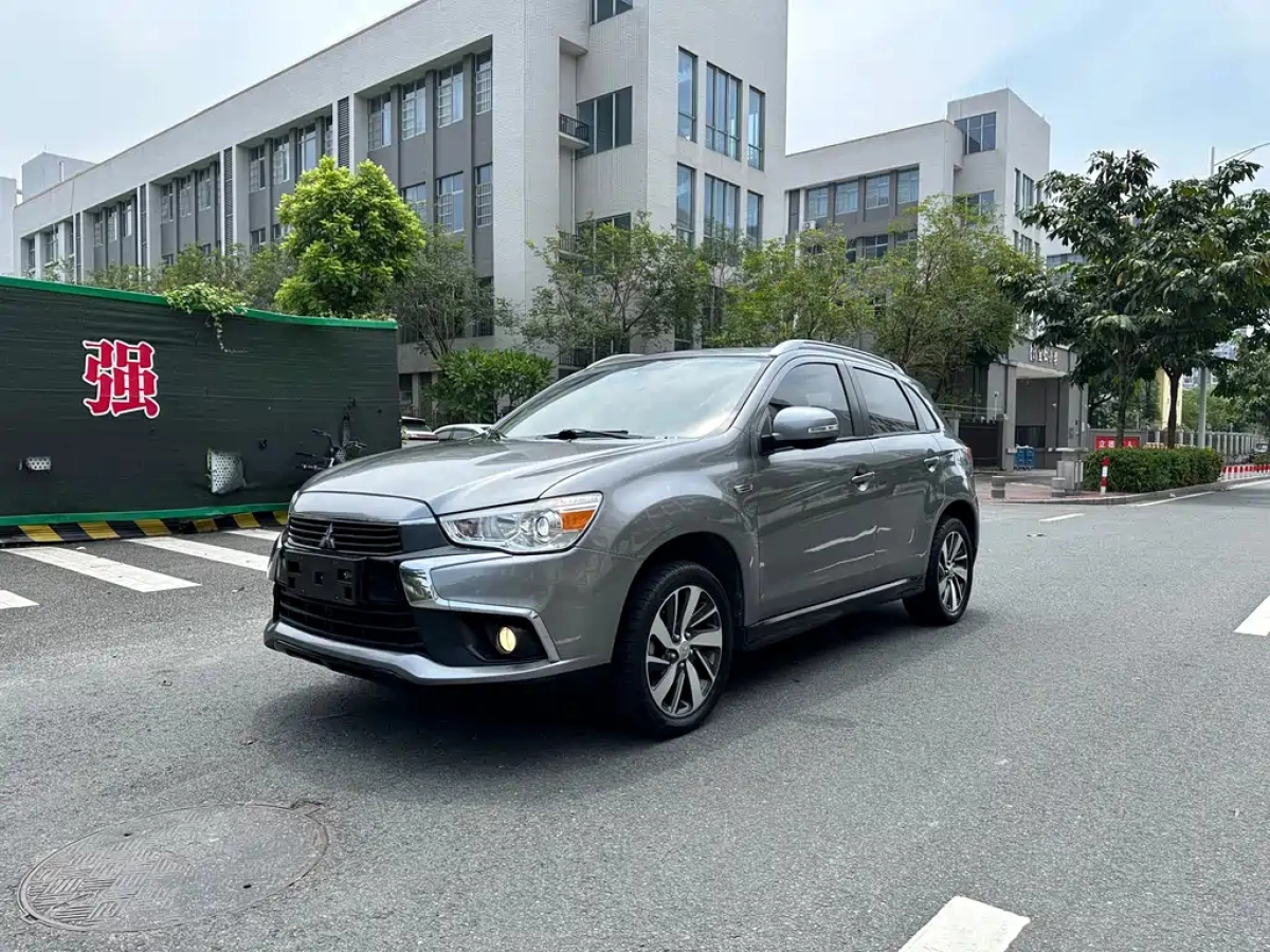 MITSUBISHI ASX  2019