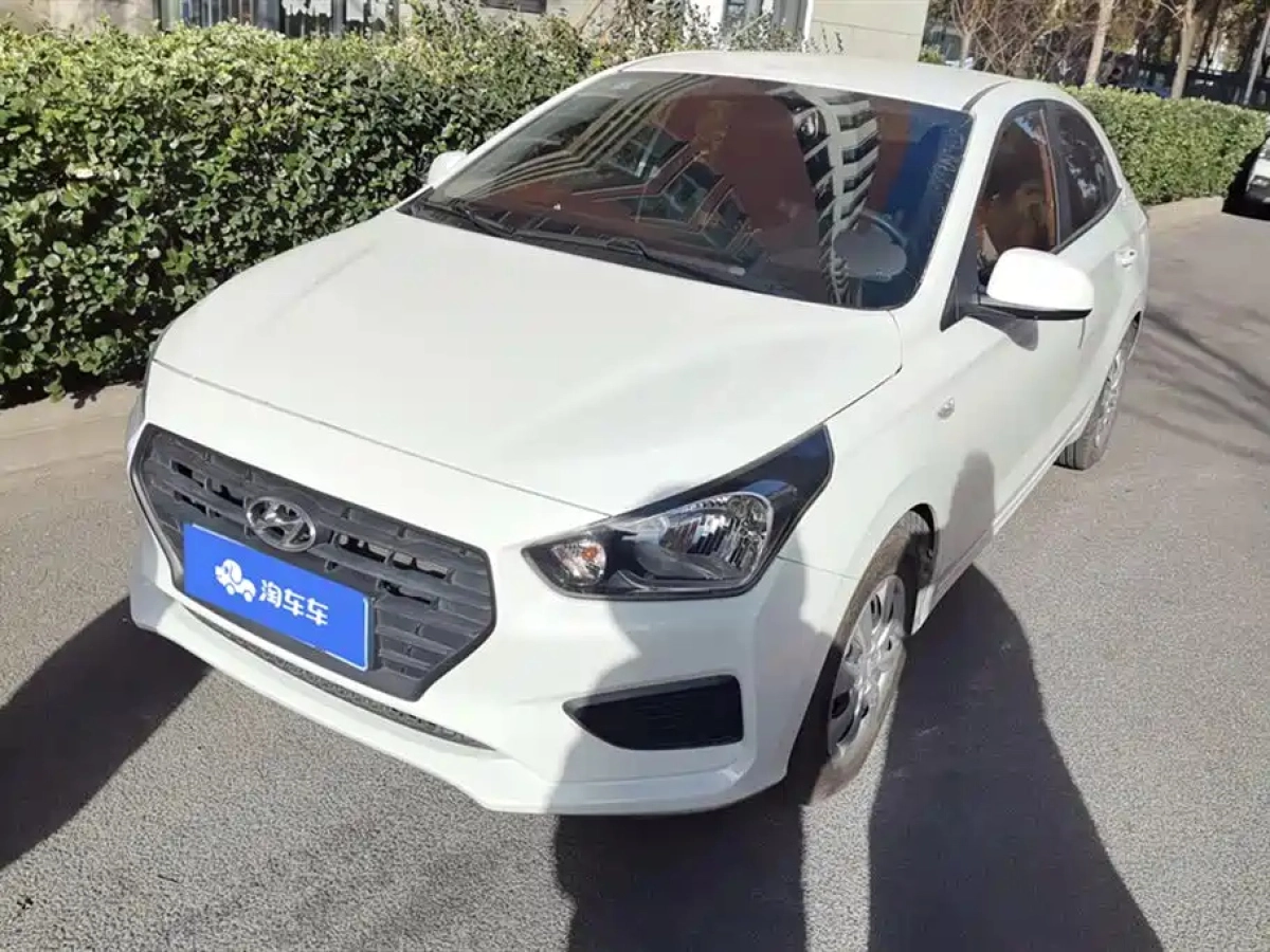HYUNDAI SOLARIS  2020