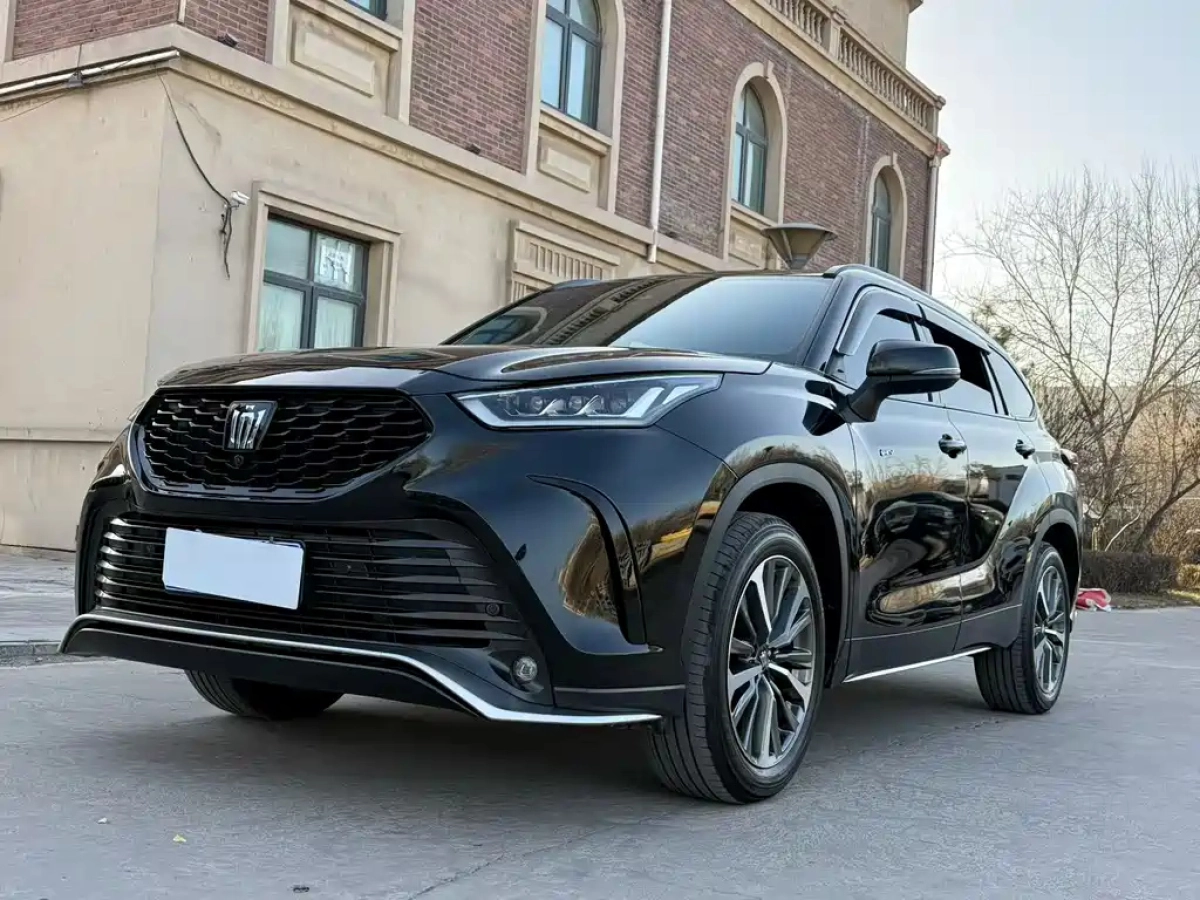 TOYOTA CROWN KLUGER  2025