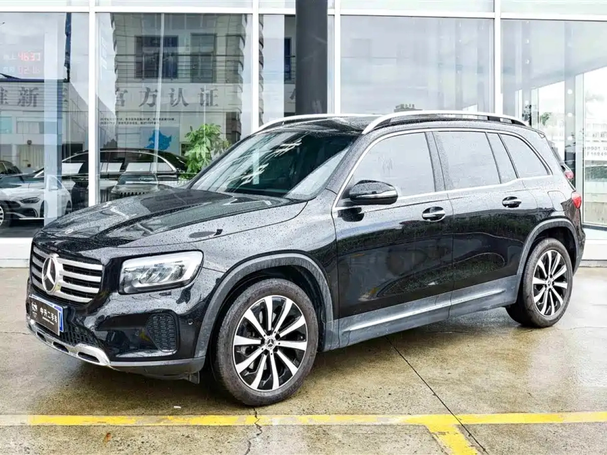 MERCEDES BENZ GLB