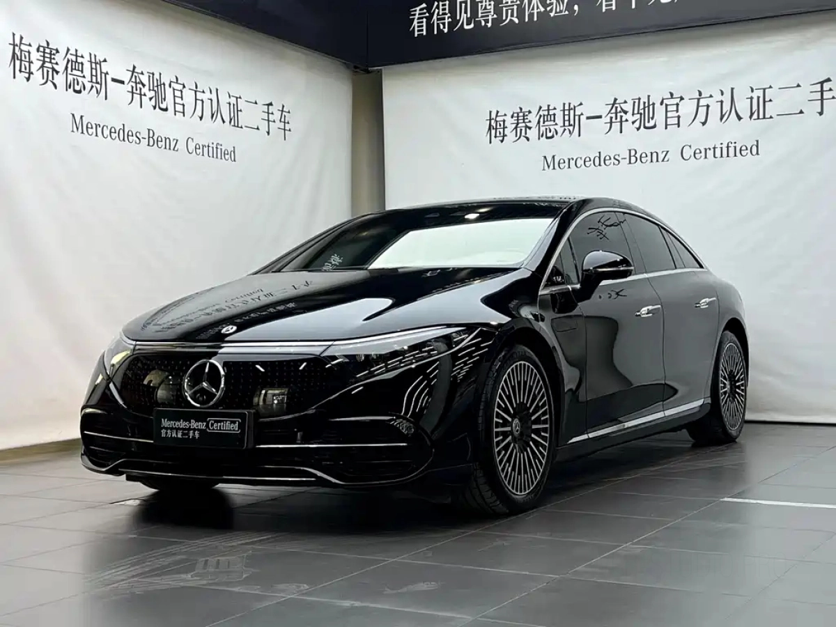 MERCEDES BENZ EQS  2025