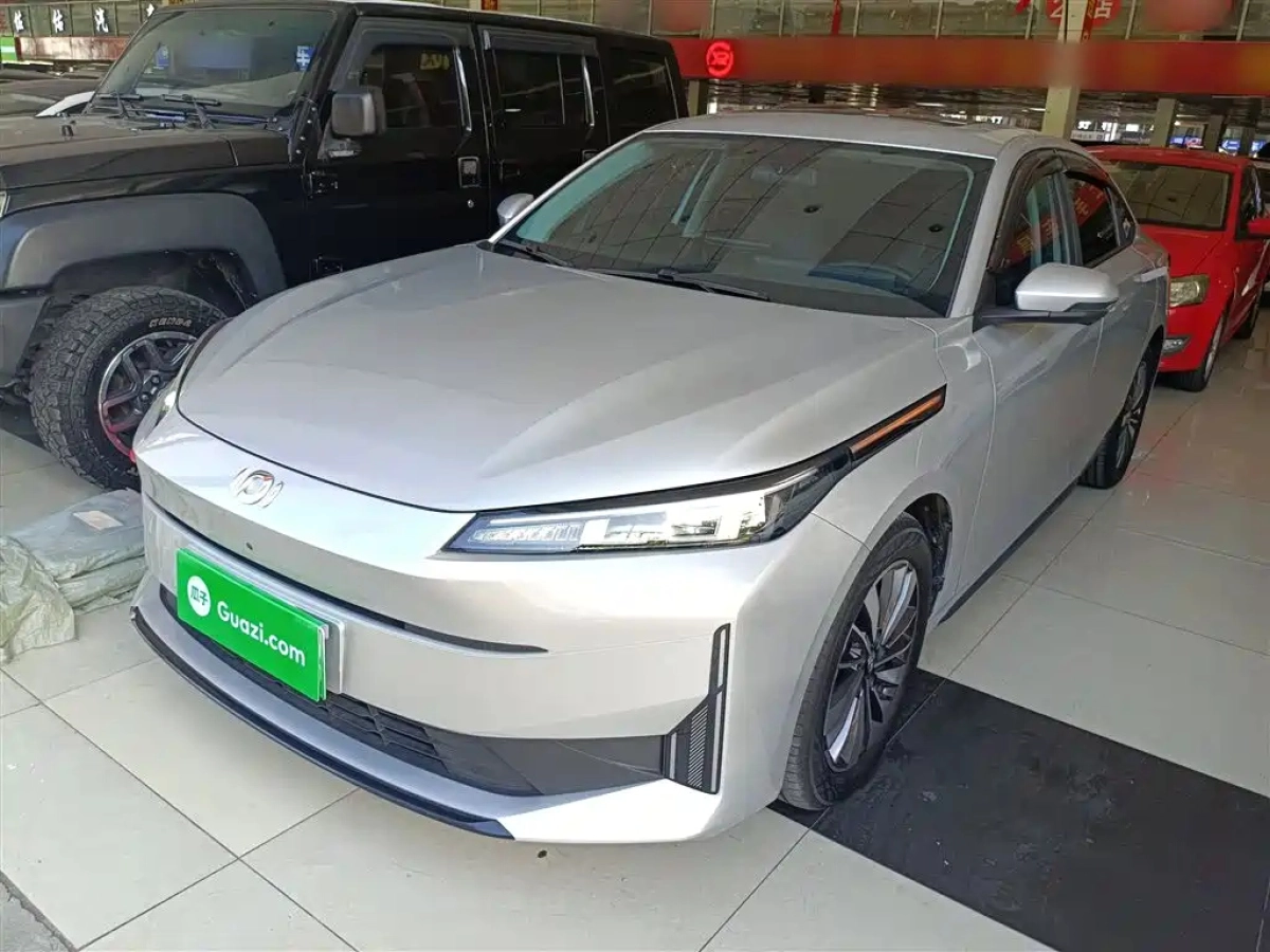 CHANGAN QIYUAN A05  2024