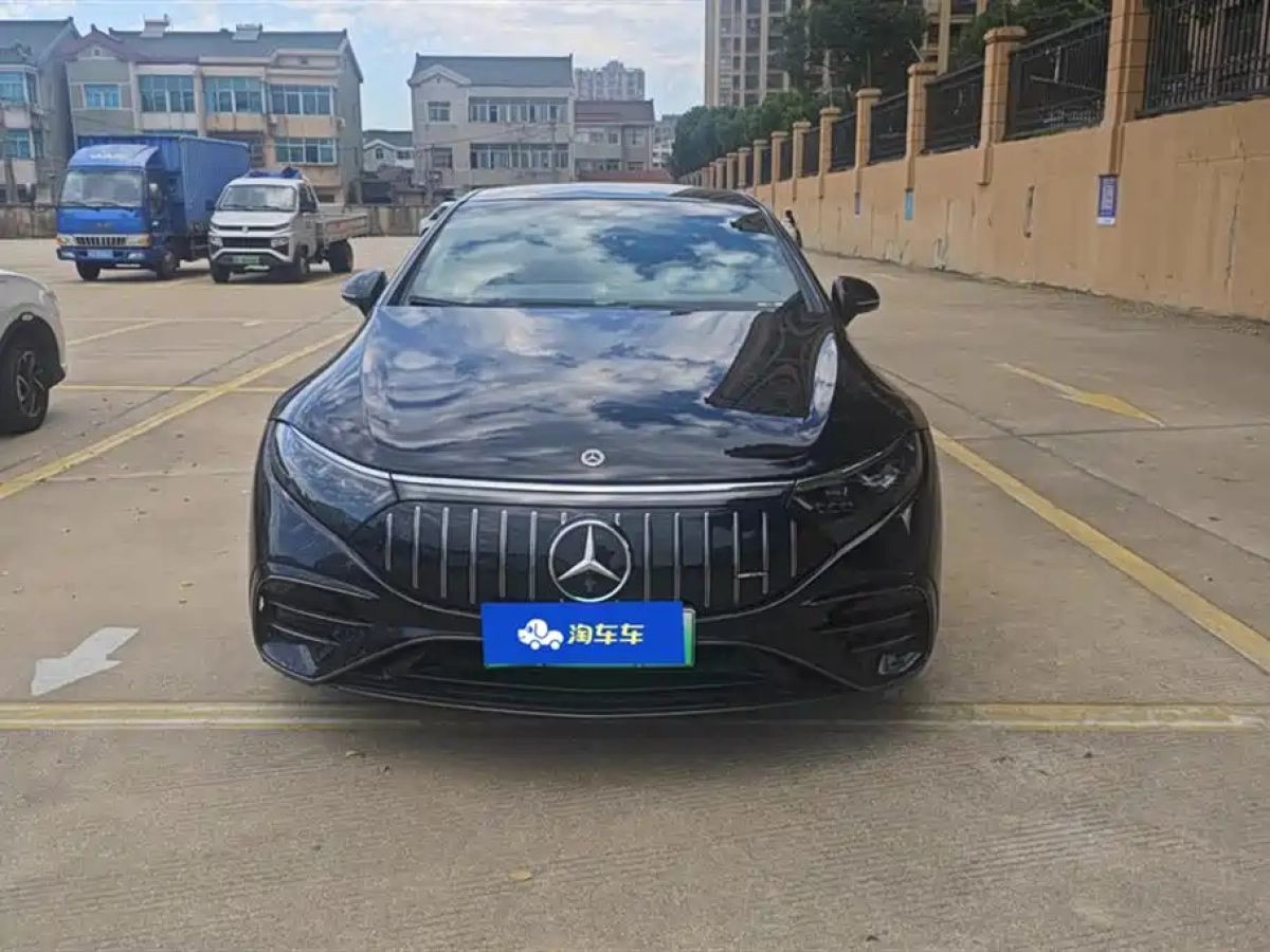 MERCEDES BENZ EQS AMG