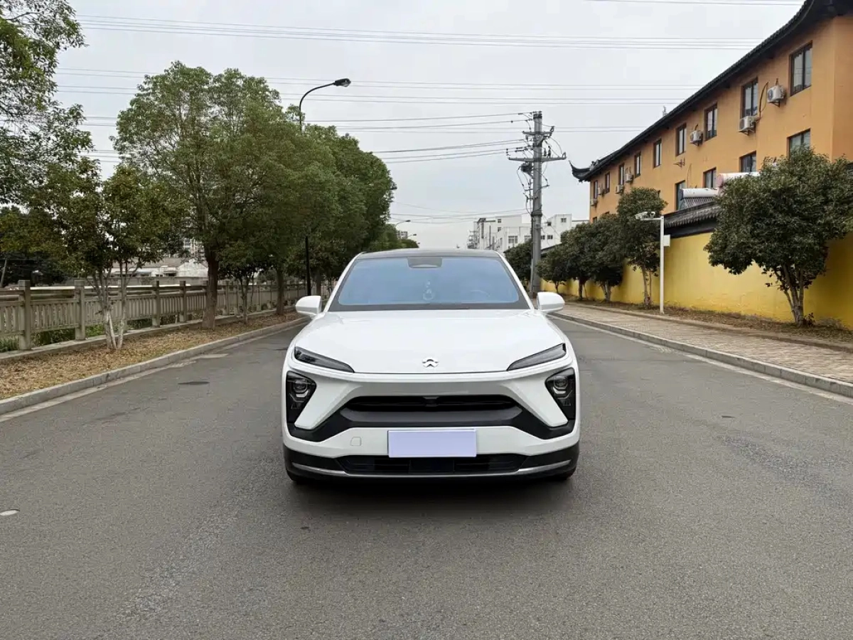 NIO EC6