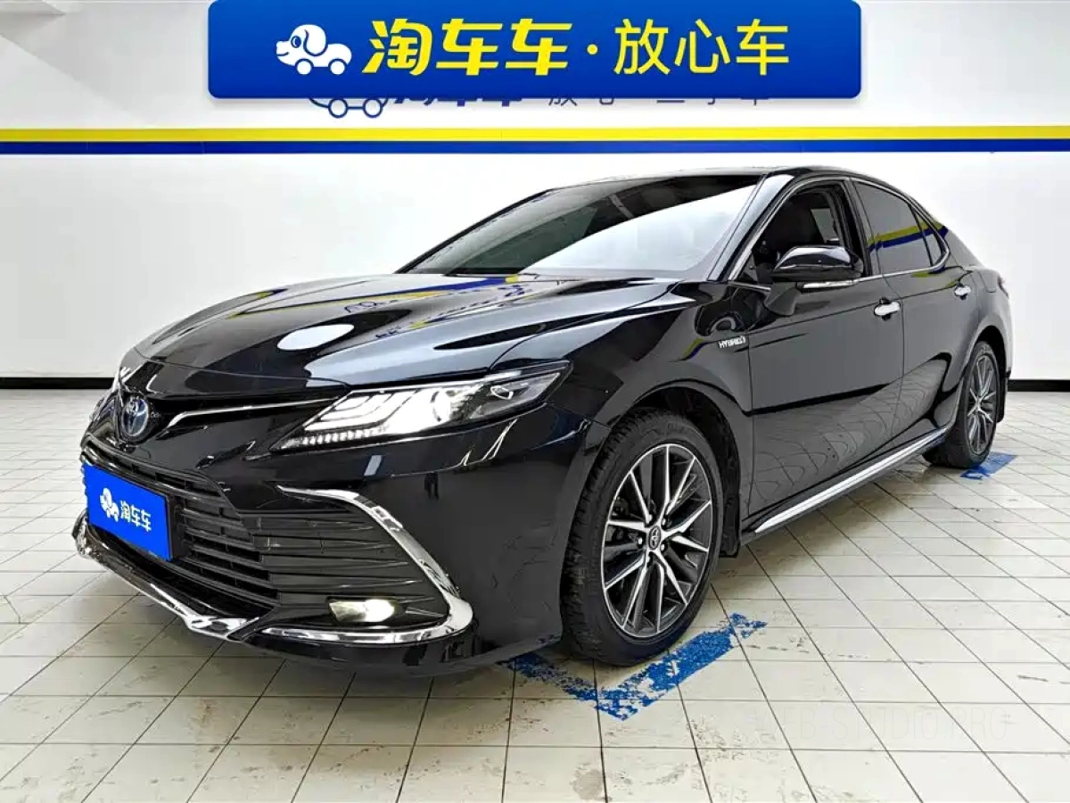 TOYOTA CAMRY  2023