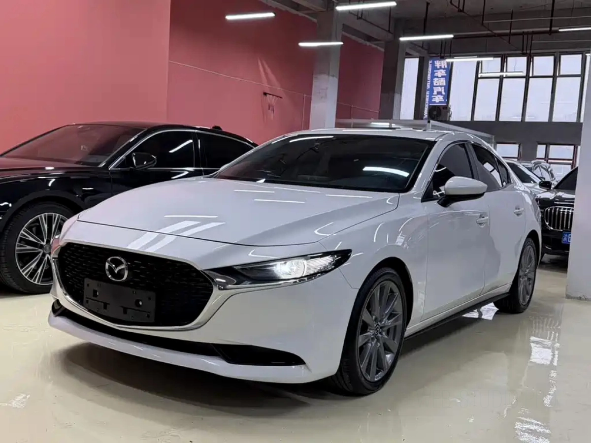 MAZDA 3 AXELA