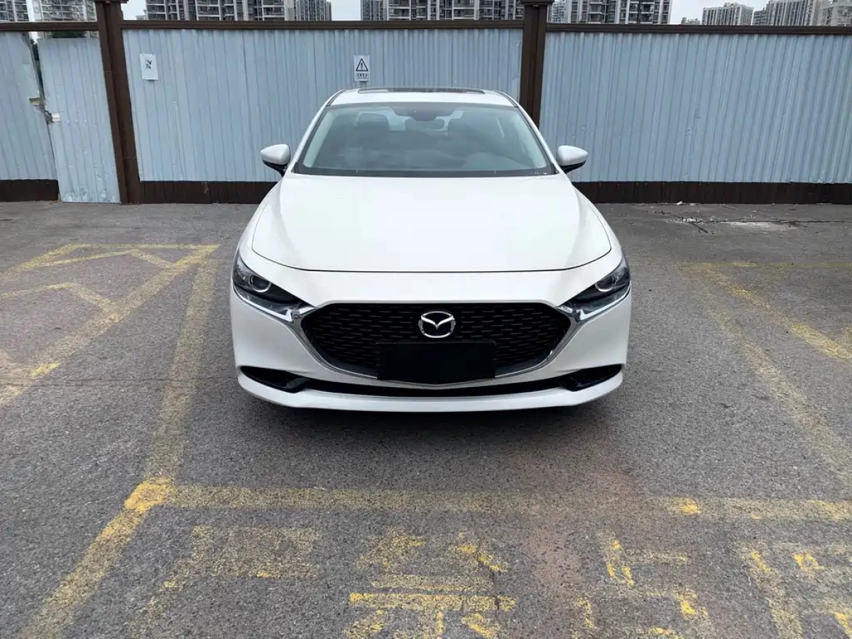 MAZDA 3 AXELA