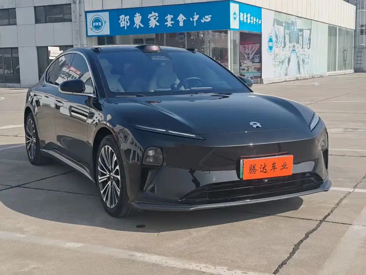 NIO ET5
