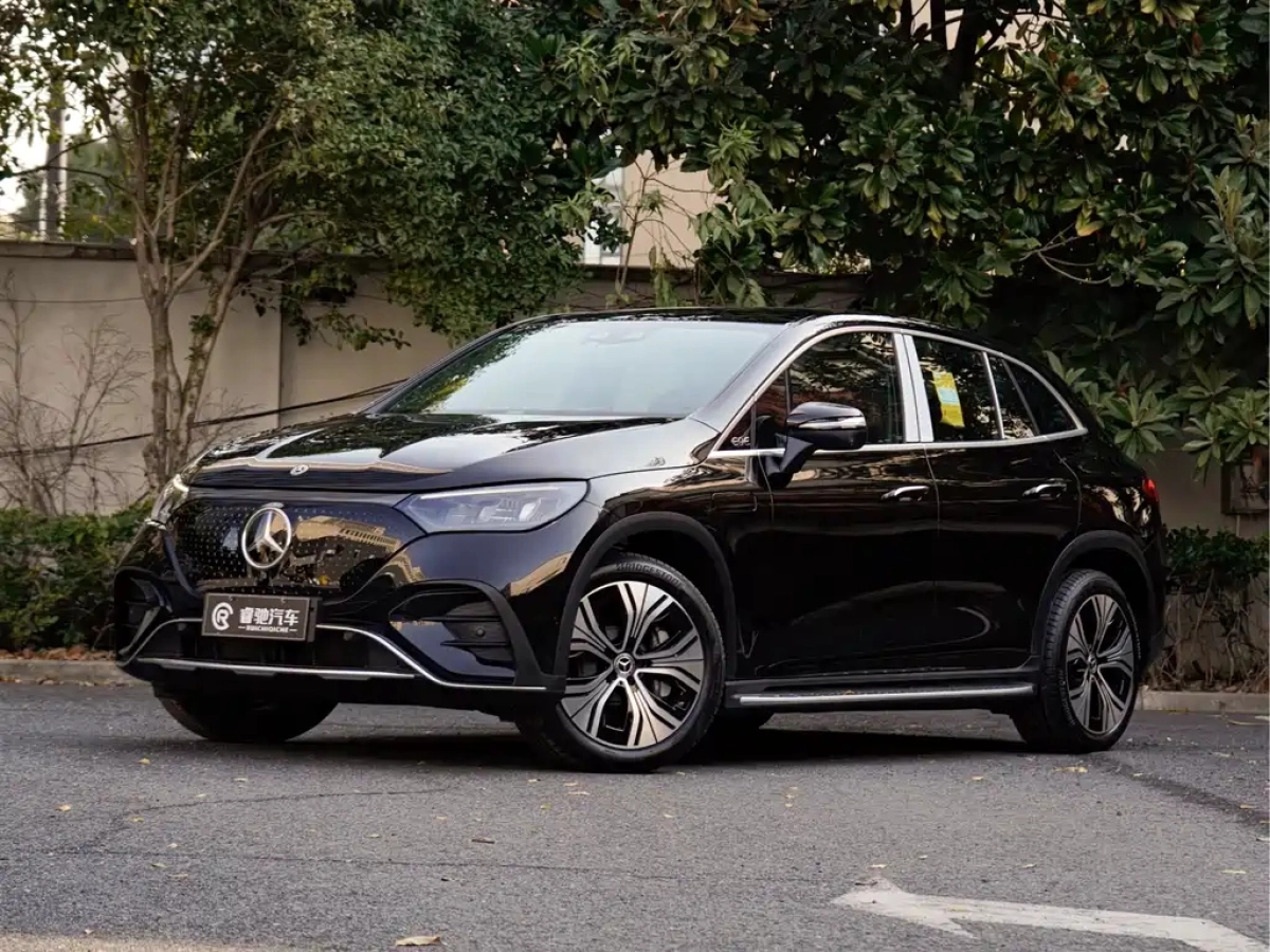 MERCEDES BENZ EQE SUV  2025