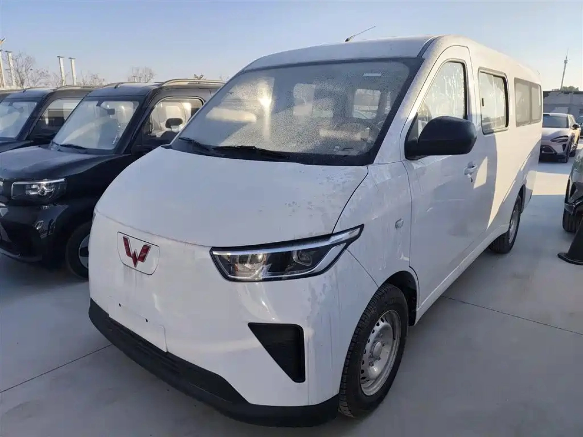 SGMW YANGGUANG  2025