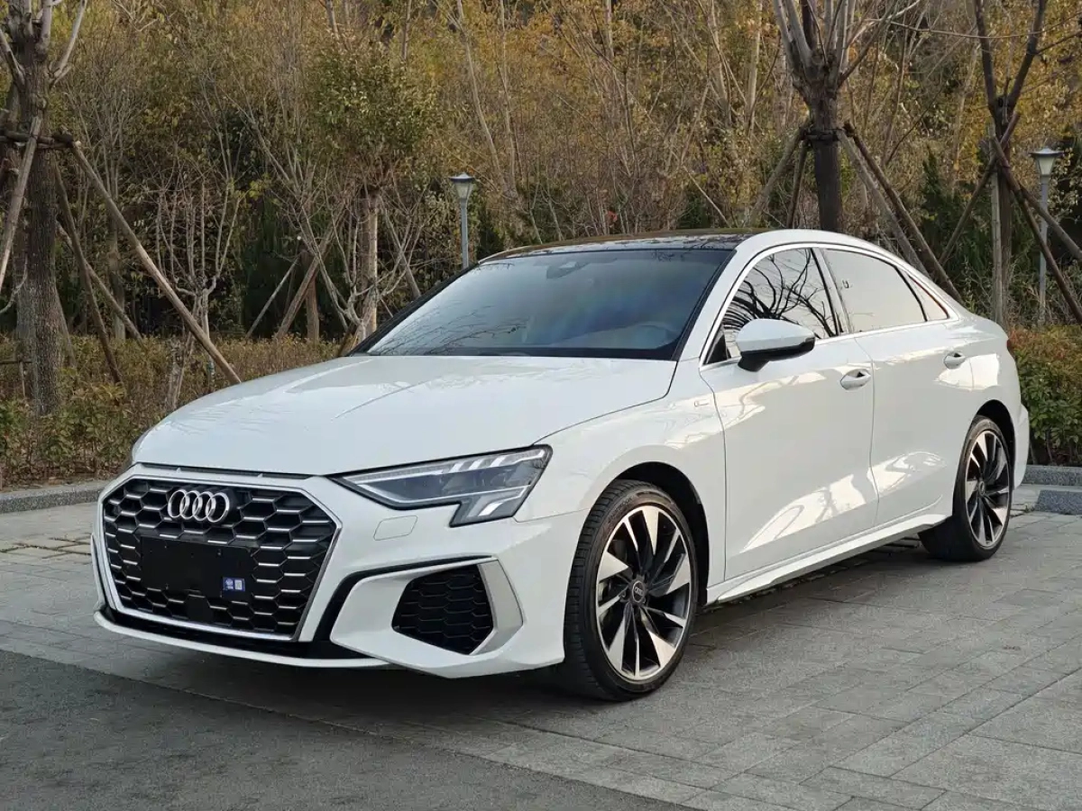 AUDI A3  2022
