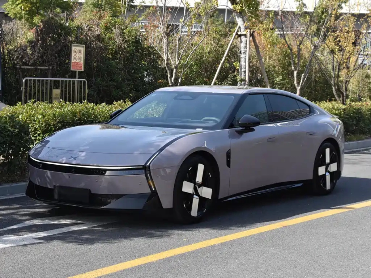 XPENG MOTORS P7  2025