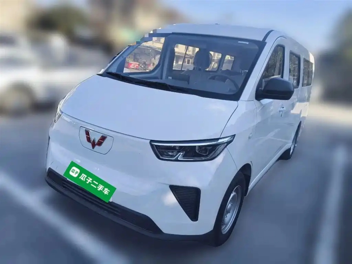 SGMW YANGGUANG  2025