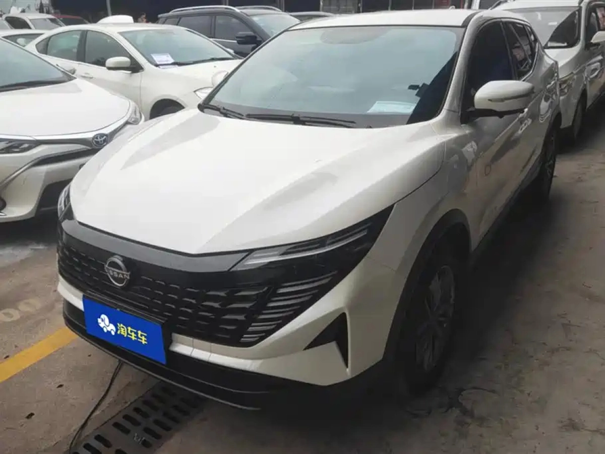 NISSAN QASHQAI  2025